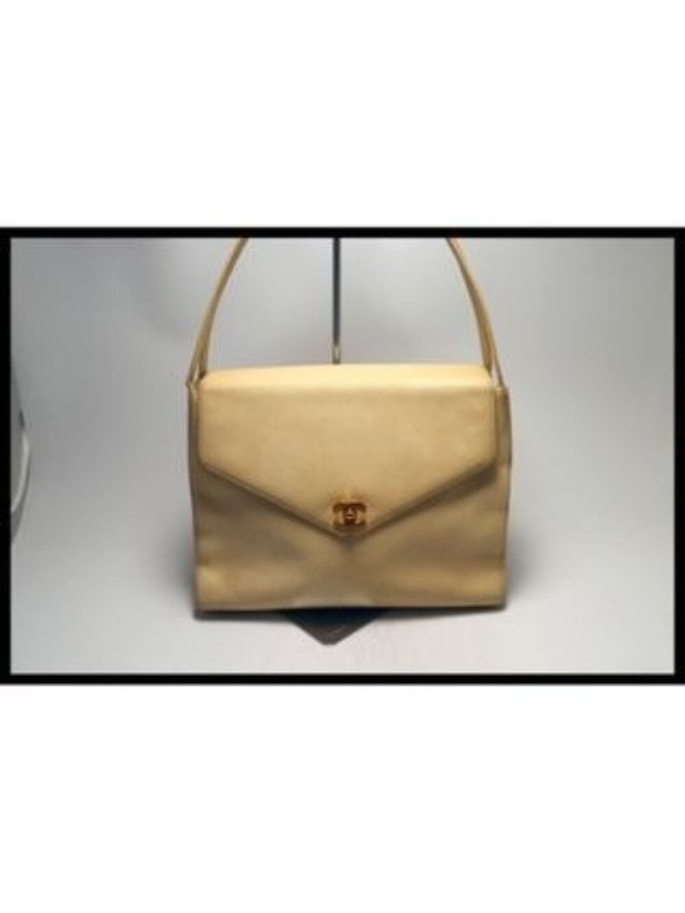 Chanel No 5 Caviar Leather GD Metal Fittings Shoulder Bag